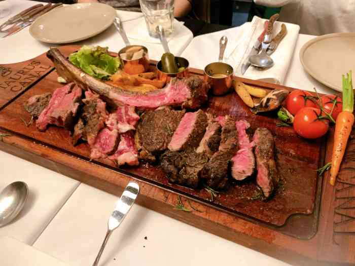 taurus canal托瑞斯-"特殊的日子里还是红酒配西餐比较有情调,因.