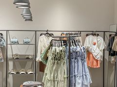 -URBAN REVIVO(西安Momopark店)