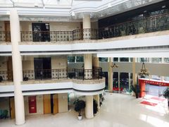 -上海市虹口区青少年活动中心(欧阳路)