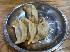 -黄阿姨锅贴大王(万航渡路店)