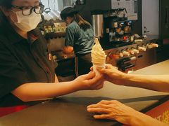-麦当劳(百荣世贸商城店)