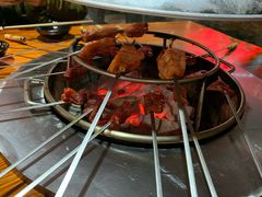 燕青翅中-炭虎子水浒烤肉(梦时代店)