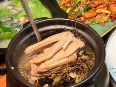 -荣基四海一家·家常菜·海鲜大排档(新安店)