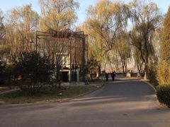 主楼-月亮河温泉度假酒店