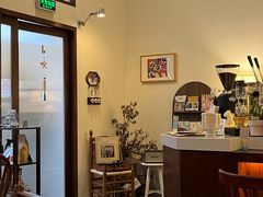 -Café Monson