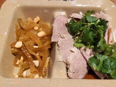 -亮亮面馆(经六路店)