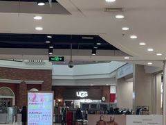-UGG(燕莎奥特莱斯购物中心店)
