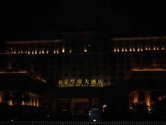 -宁波杉井奥特莱斯广场