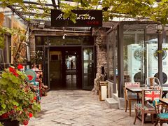-北京奥加美术馆酒店(三里屯工人体育场地铁站店)
