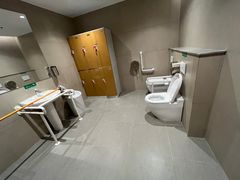 -上海游泳馆(地铁站)