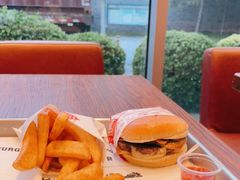 -FATBURGER 特富客汉堡(外交公寓店)