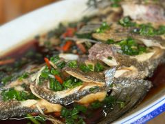 -芦茨金富饭庄·25年老字号·专做稻草鸡