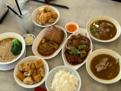 -黄亚细肉骨茶(仰光路店)