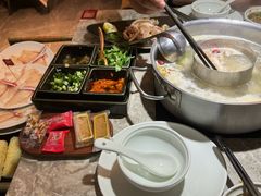 -丽江龙继斑鱼庄(罗宾森购物广场店)