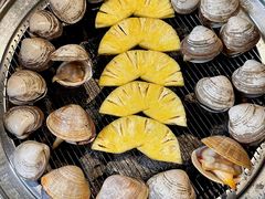 -围炉肉舍•炭烤活鳗•丹东海鲜烤肉(步行街店)