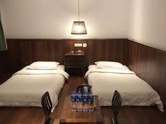 -拖板鞋咖啡旅行酒店(春熙路地铁站店)
