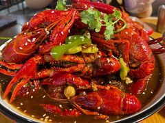 特色麻辣龙虾-虾弄弄海派小龙虾·牛羊蝎子火锅