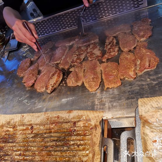 鹿客臻鲜·海鲜烤肉自助餐厅(蓝鲸世界店)