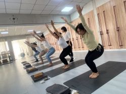 -OM瑜伽教练培训学院