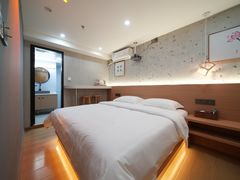 -闲隅江景艺术酒店(解放碑洪崖洞总店)