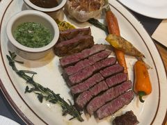 -Mark&Mars Restaurant