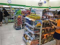 -全家便利店(江湾镇站店)