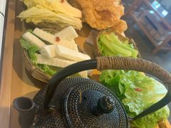 -贤合庄卤味火锅(安吉万达店)