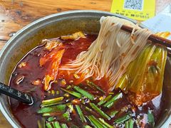 -铁锅哥米线
