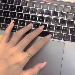 -吉吉靓甲美睫