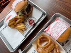 -FATBURGER 特富客汉堡(外交公寓店)