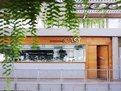 -ROAST coffee & eatery