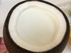 -志龙皇冠吃货椰子铺