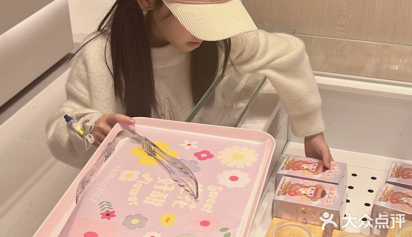 我就问好利来迷你蛋糕有哪位姐妹不想吃呢？！💗