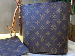 -华夏典当行(龙德广场店)