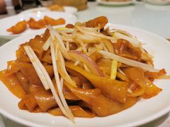 干炒牛河-香港百合居(LCM置汇旭辉广场店)