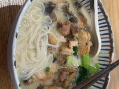 -鲜越鲜鱼粉(财富购物中心店)