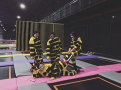 -嘿哟动霸CHUA·新潮玩运动娱乐中心·蹦床滑冰团建乐园