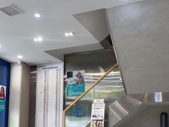 -伟伟宠物医院·CT影像中心·瑞派犬猫综合性门诊(汉口总院)