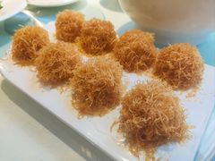 金丝虾球-尘香•传统川菜(创汇首座店)
