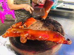 -黄记四更烤乳猪店