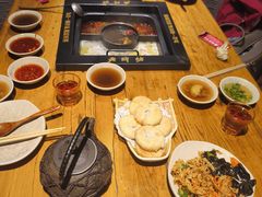 -老牌坊云南鱼豆花火锅(爱建店)