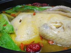 土鸡煲-国生茶庄·地道农家菜团建活动