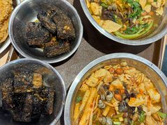 -柳州肥姨妈大骨螺蛳粉(万达中心店)