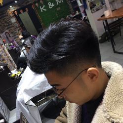 -首艺造型KM潮牌沙龙