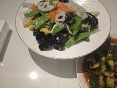 -嗨辣小聚·盘锦河蟹·海鲜烧烤龙虾(盘锦十年好店)
