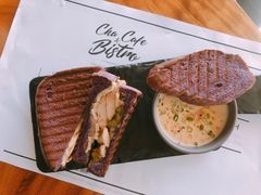 Garlic&nbsp;Chicken-Cha Café and Bistro