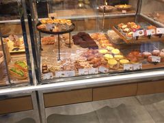 面包甜点陈列柜-巴黎贝甜(右安门店)