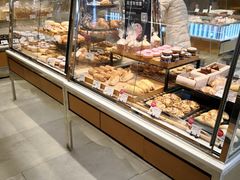 面包甜点陈列柜-巴黎贝甜(右安门店)
