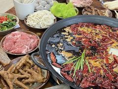-黄潇洒老火锅(九眼桥宏济巷店)
