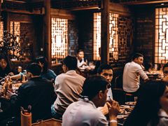 等位区-小龙坎火锅(全球总店)